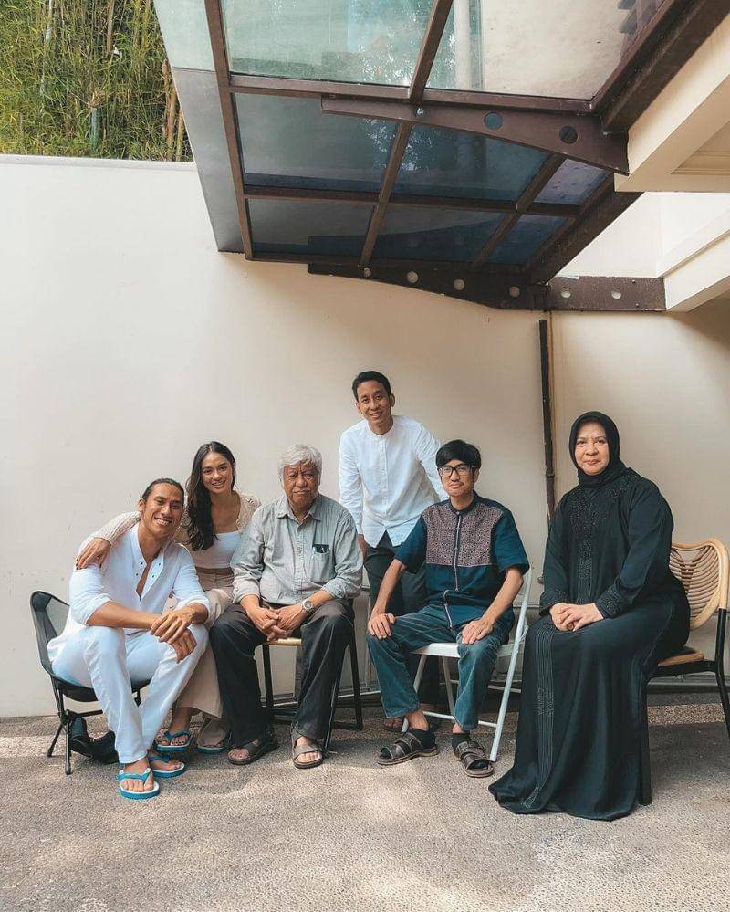 Instagram.com/gelaelized